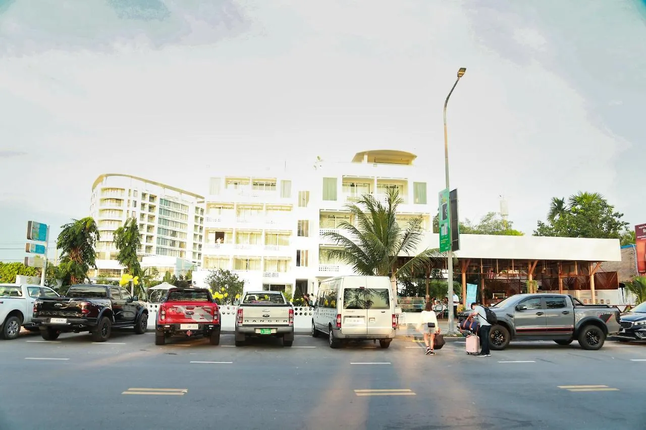 Naiya Sea Resort Sihanoukville 3*,